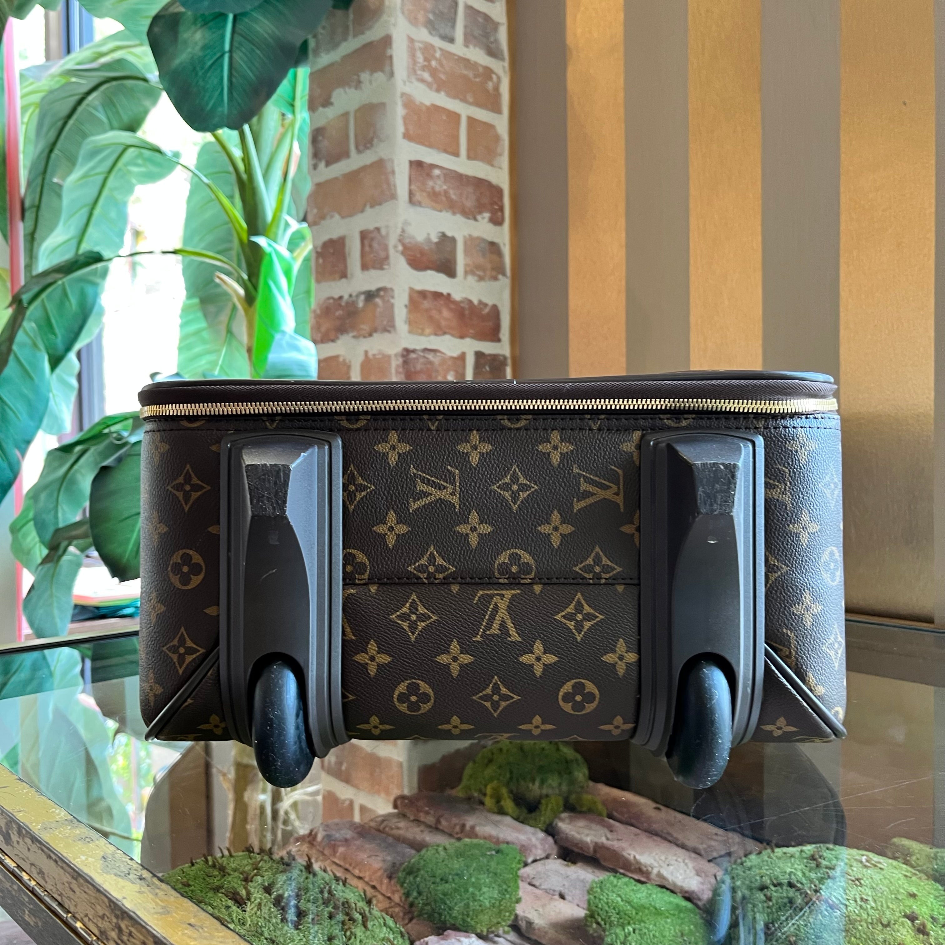 LOUIS VUITTON Pegase 60 Monogram Canvas Rolling Luggage