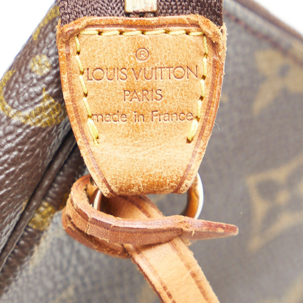 Louis Vuitton Pochette Accessoires Monogram Canvas