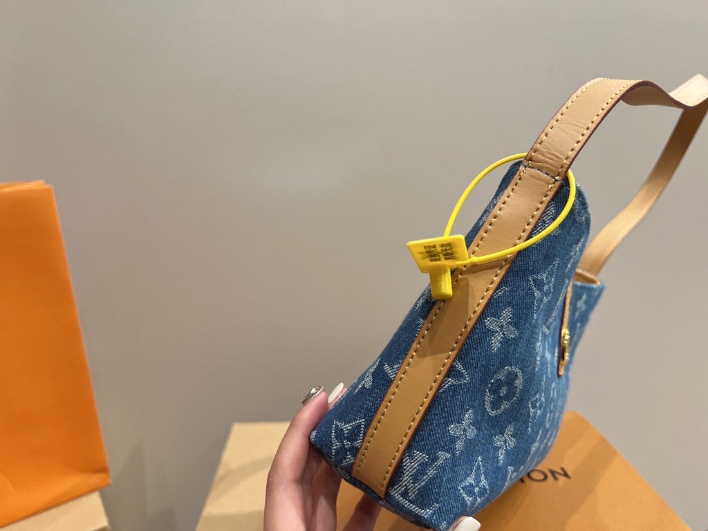 EN - Luxury Bags LUV 758