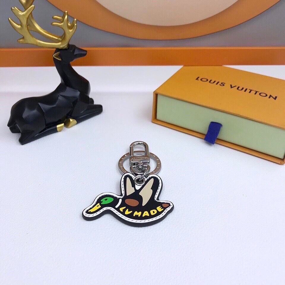 EN - Lux Keychains LUV 011