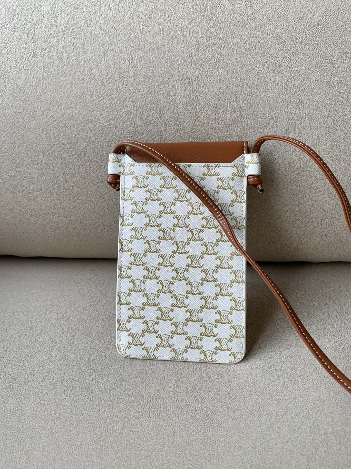 GLAMI Phone Pouch With GlamIap In Triomphe Canvas And Lambskin White/Tan For Women 7in/18cm 10G332CQD.01TA