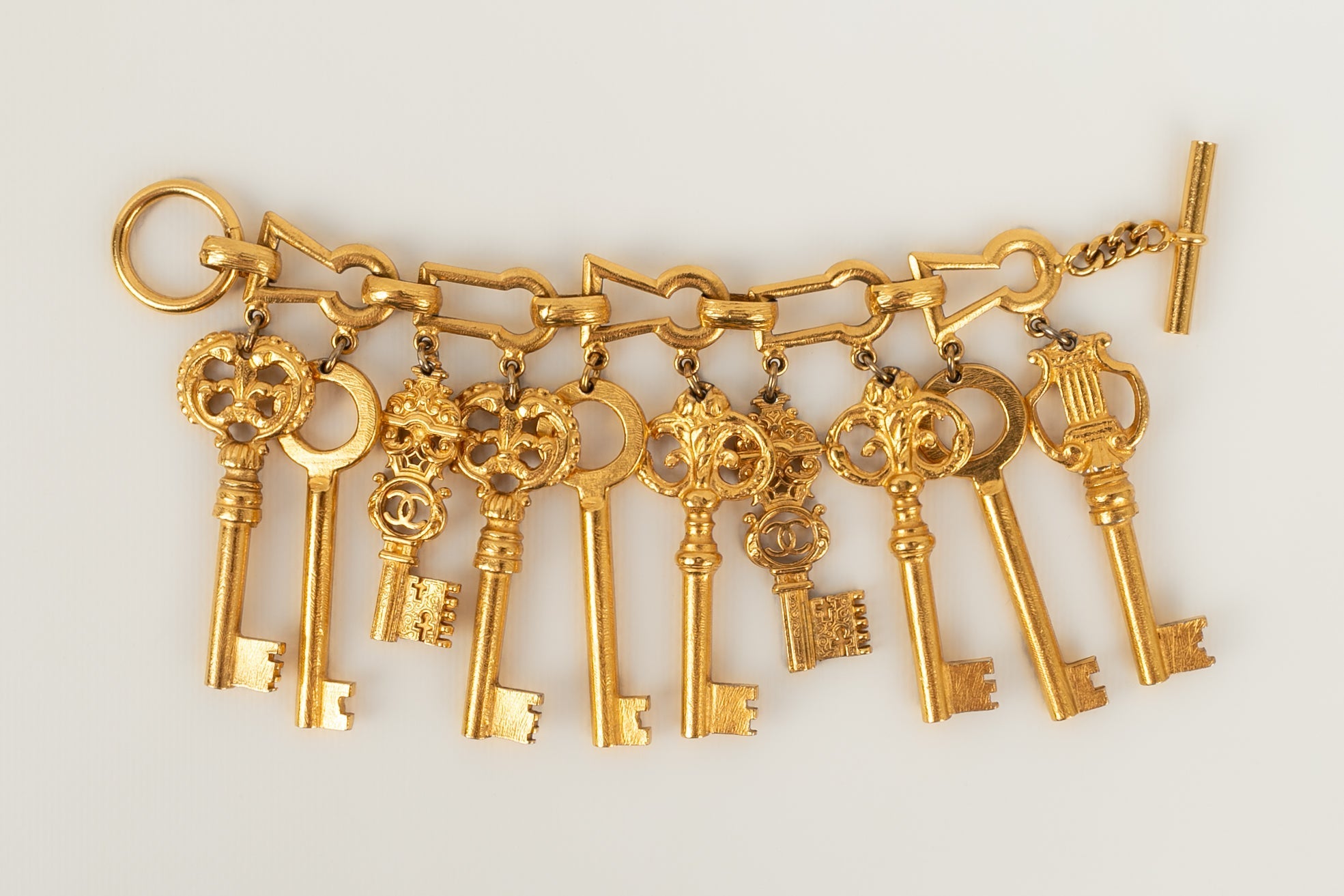 Iconique bracelet "clÃƒÆ’Ã‚Â©s" Chanel 1993