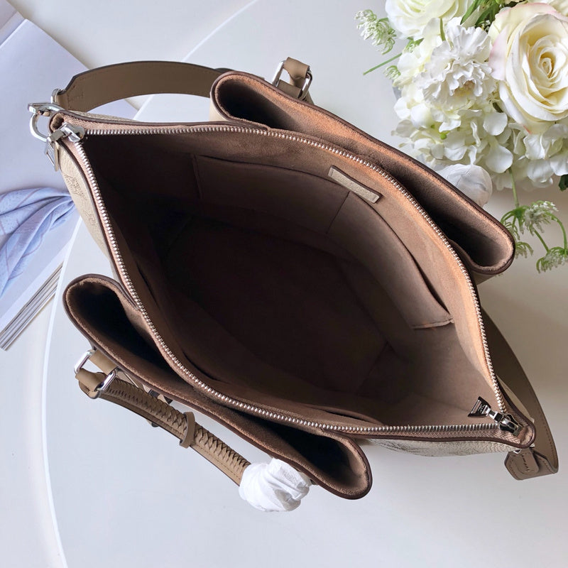 LOV2 Bags - Luxurious Bags  2610