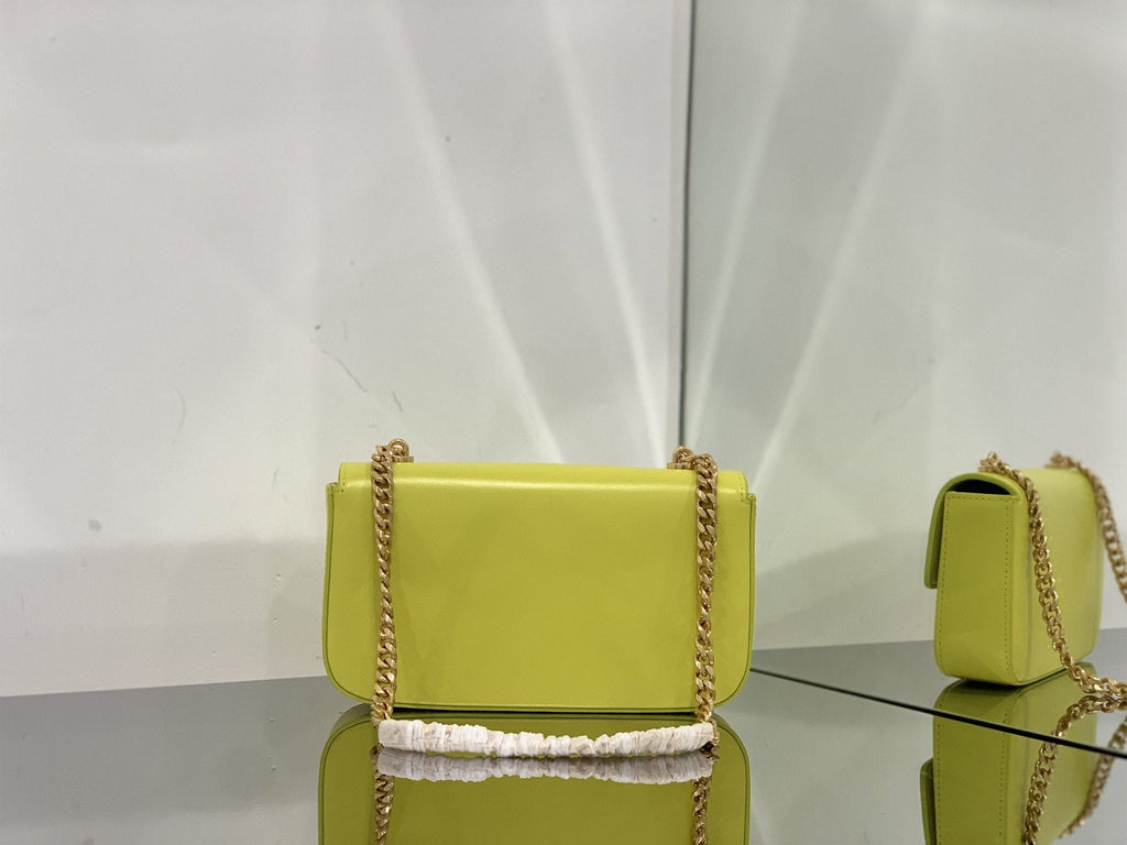 GLAMI Chain Shoulder Bag Cuir Triomphe Green For Women 7.9in/20cm