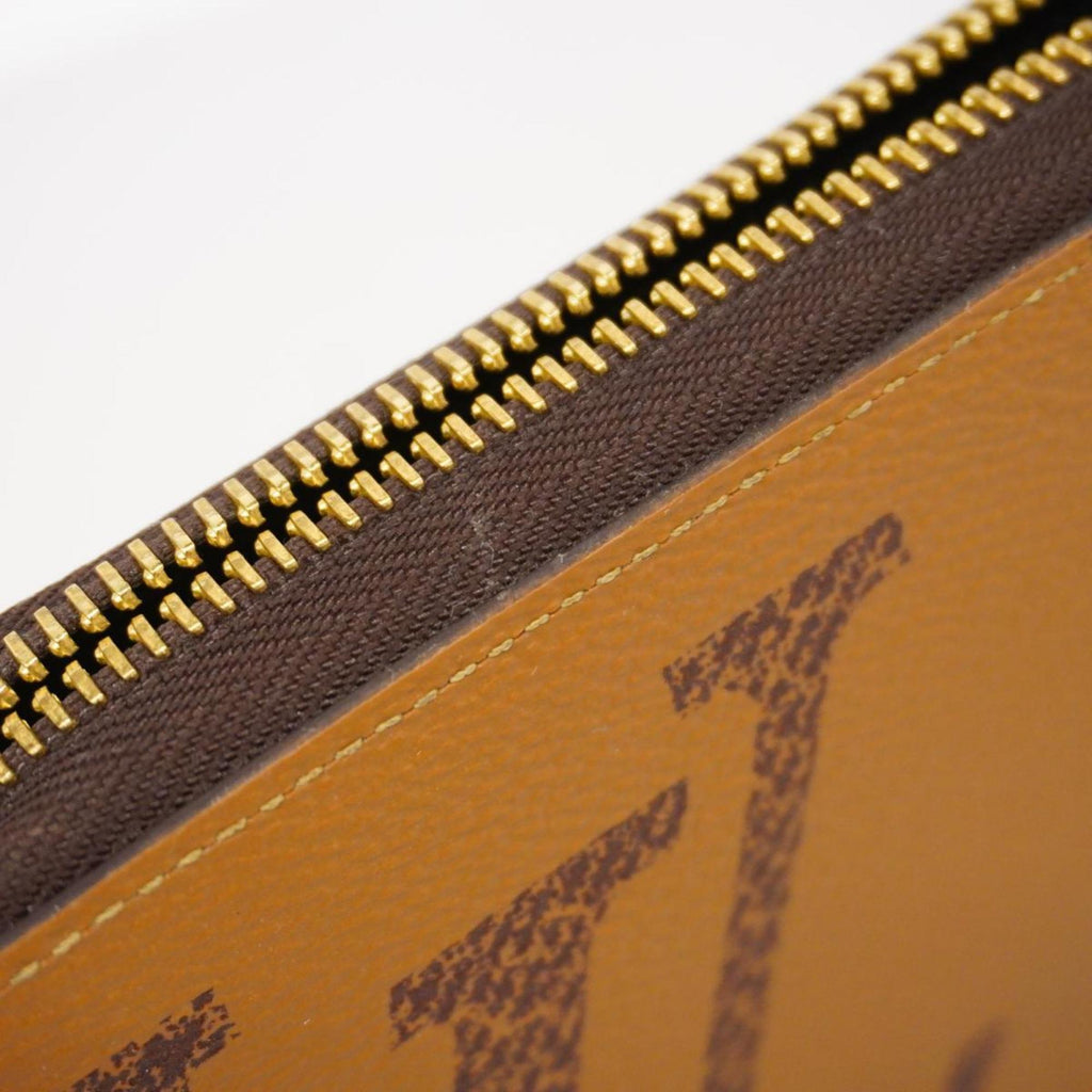 Louis Vuitton Zippy Wallet  Leather Wallet  ()