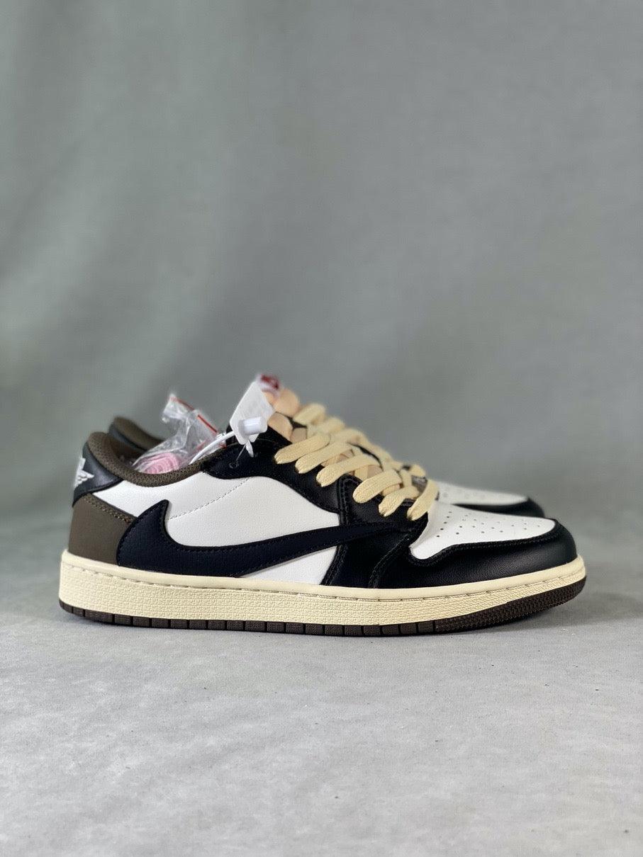 Designer Travis Scott ÃƒÆ’Ã¢â‚¬â€ Air Jordan 1 Low OG ÃƒÂ¢Ã¢â€šÂ¬Ã…â€œReverse M CQ4277 105