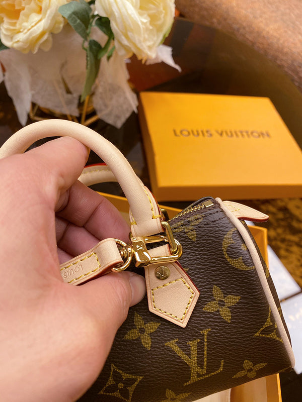 LOV2 Bags - Luxurious Bags  2658