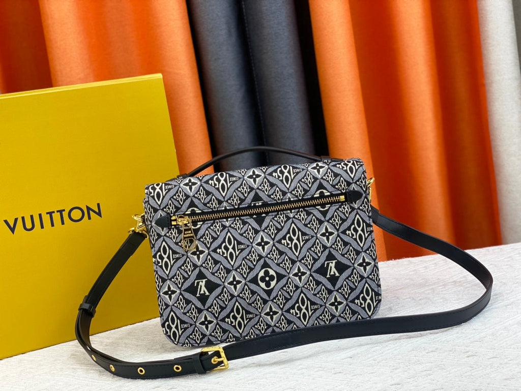 EN - Luxury Bags LUV 800