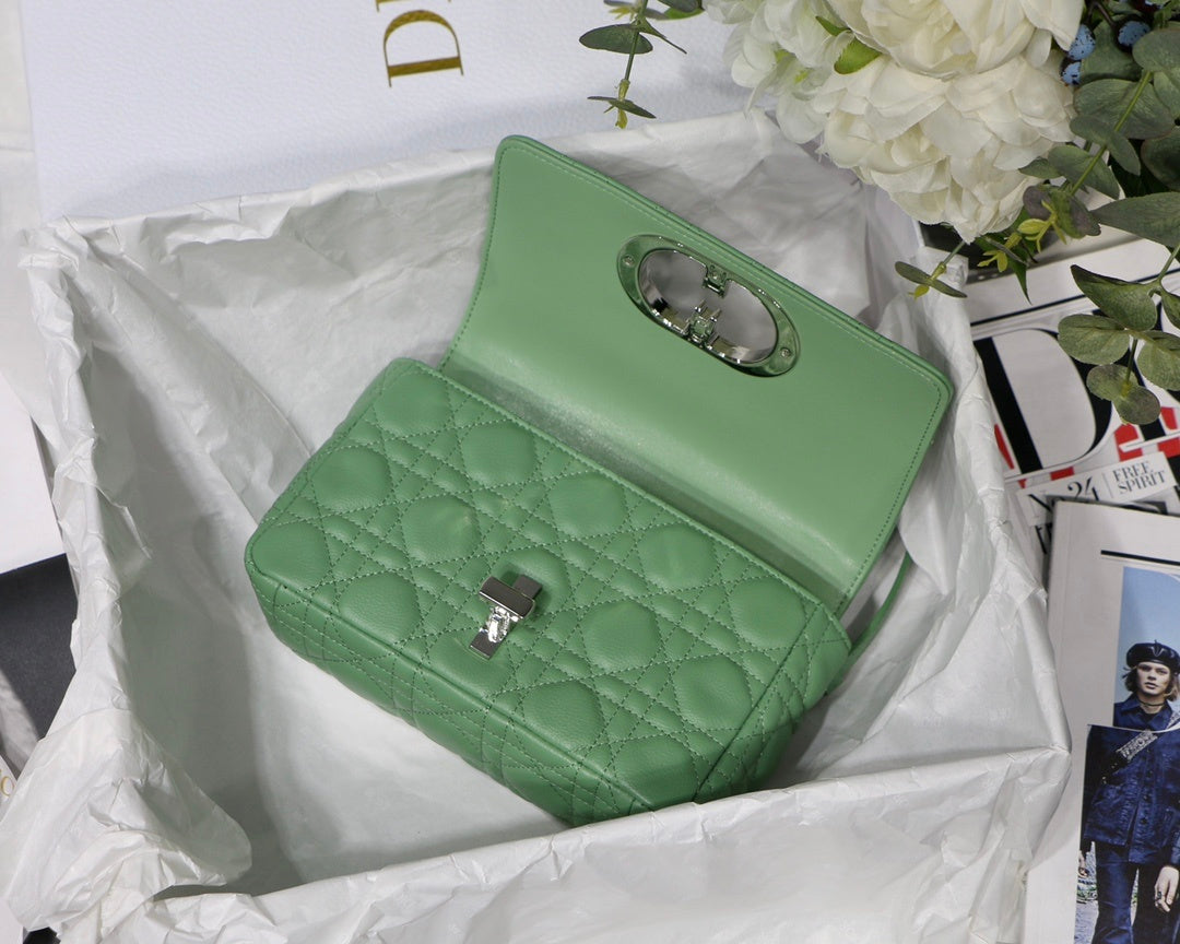 GLAMI Small Caro Bag Green For Women, WomenÃ¢â‚¬â„¢s Handbags, Shoulder Bags, Crossbody Bags, 20cm/8in CD