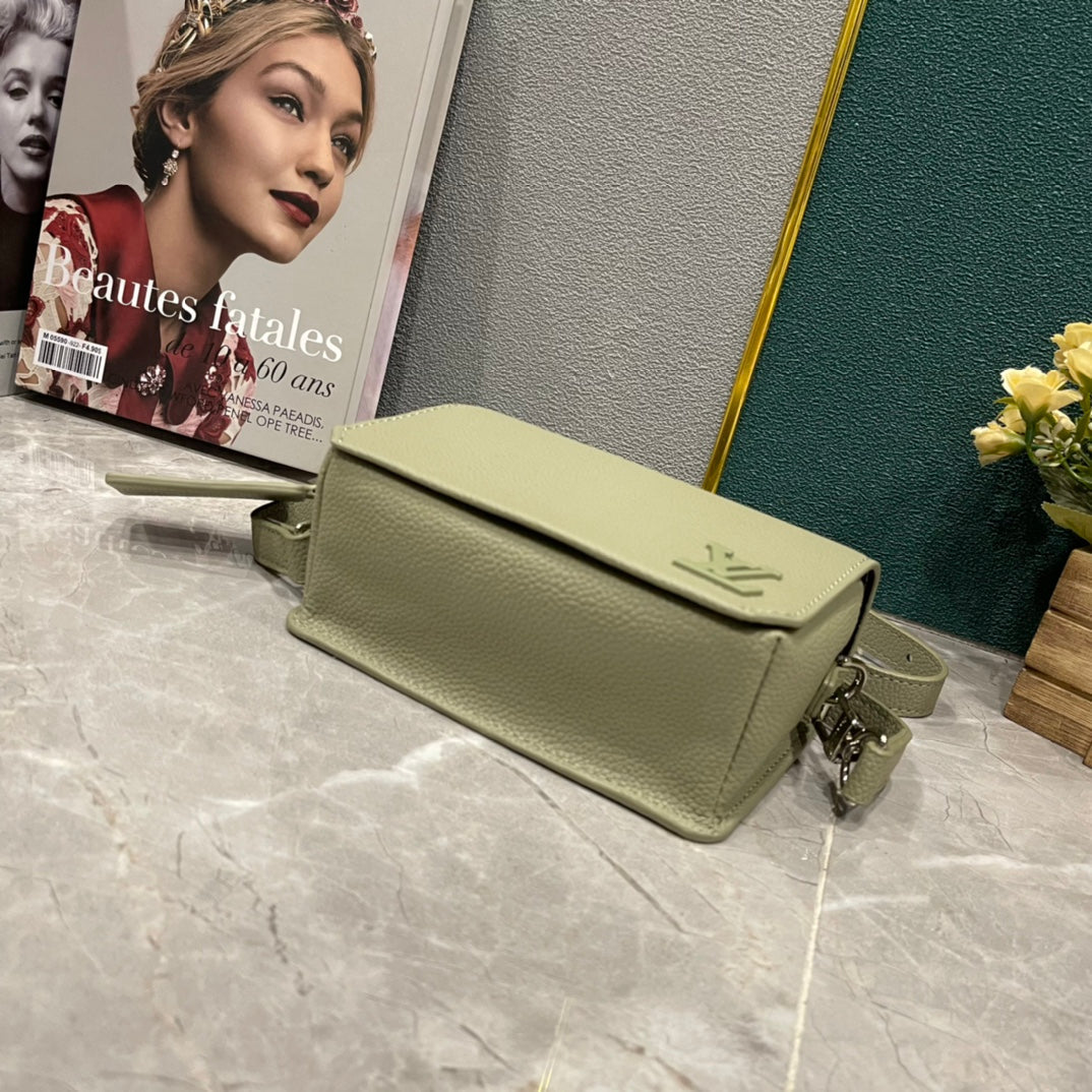 EN - Luxury Bags LUV 866