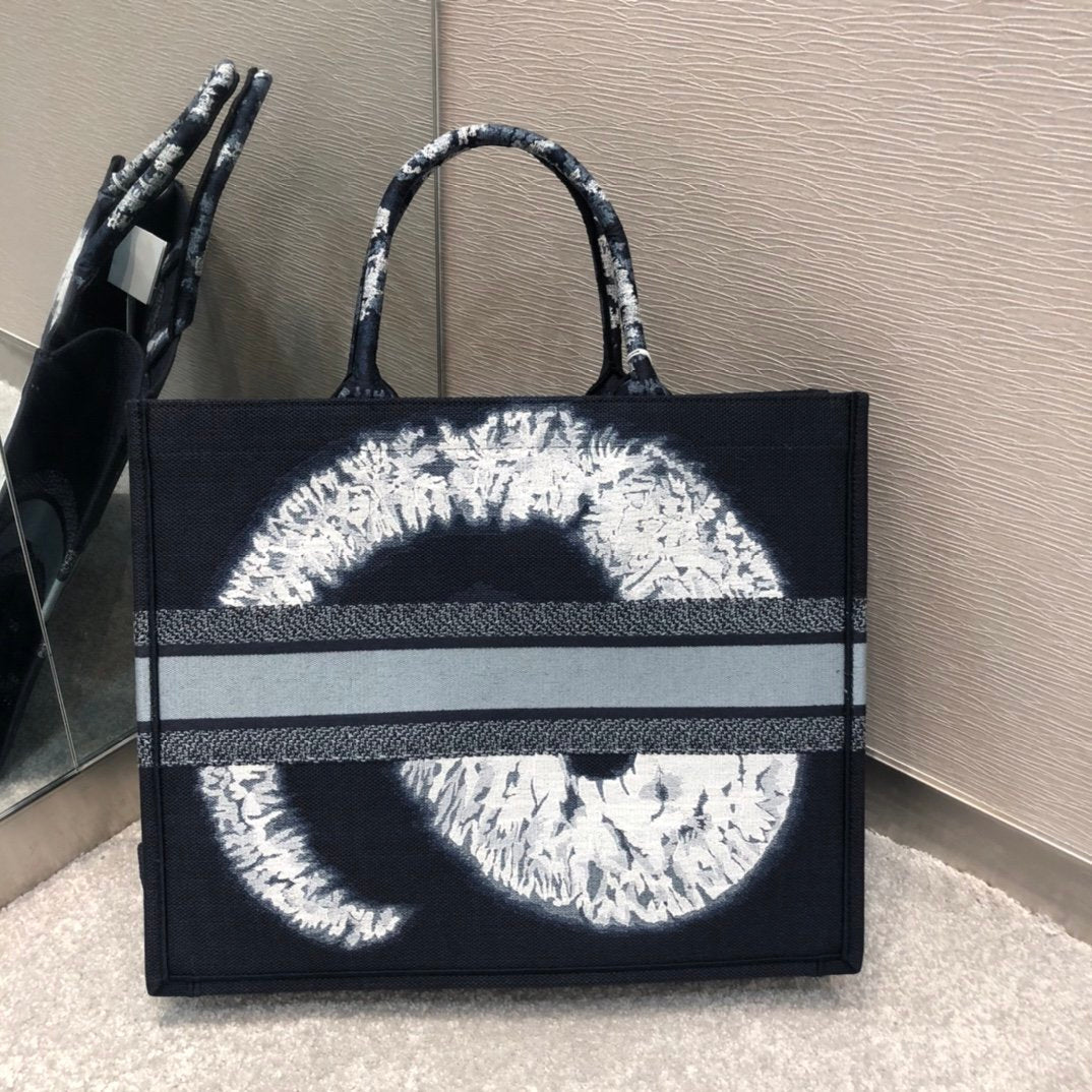 GLAMI Large Book Tote Black For Women 16.5in/42cm CD M1286ZRIW