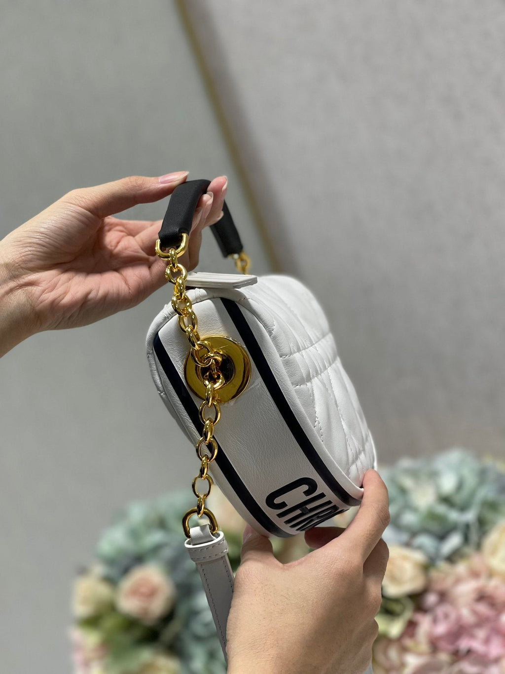 GLAMI Small Vibe Hobo Bag White Cannage, White Handbags, Crossbody Bags, 20cm CD M7200ONOA_M879