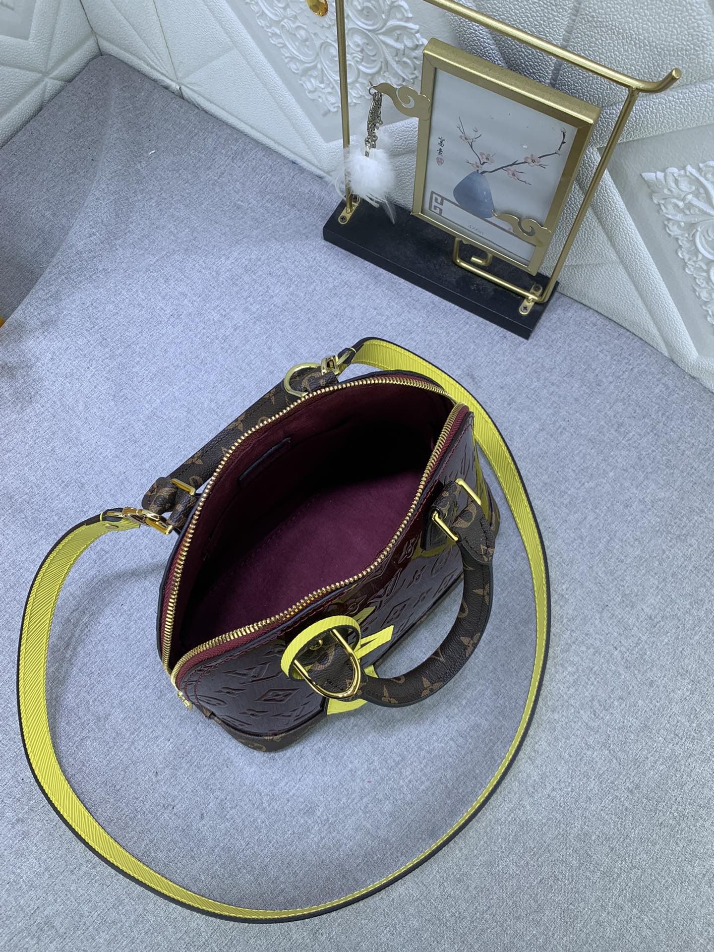 EN - Luxury Bags LUV 837