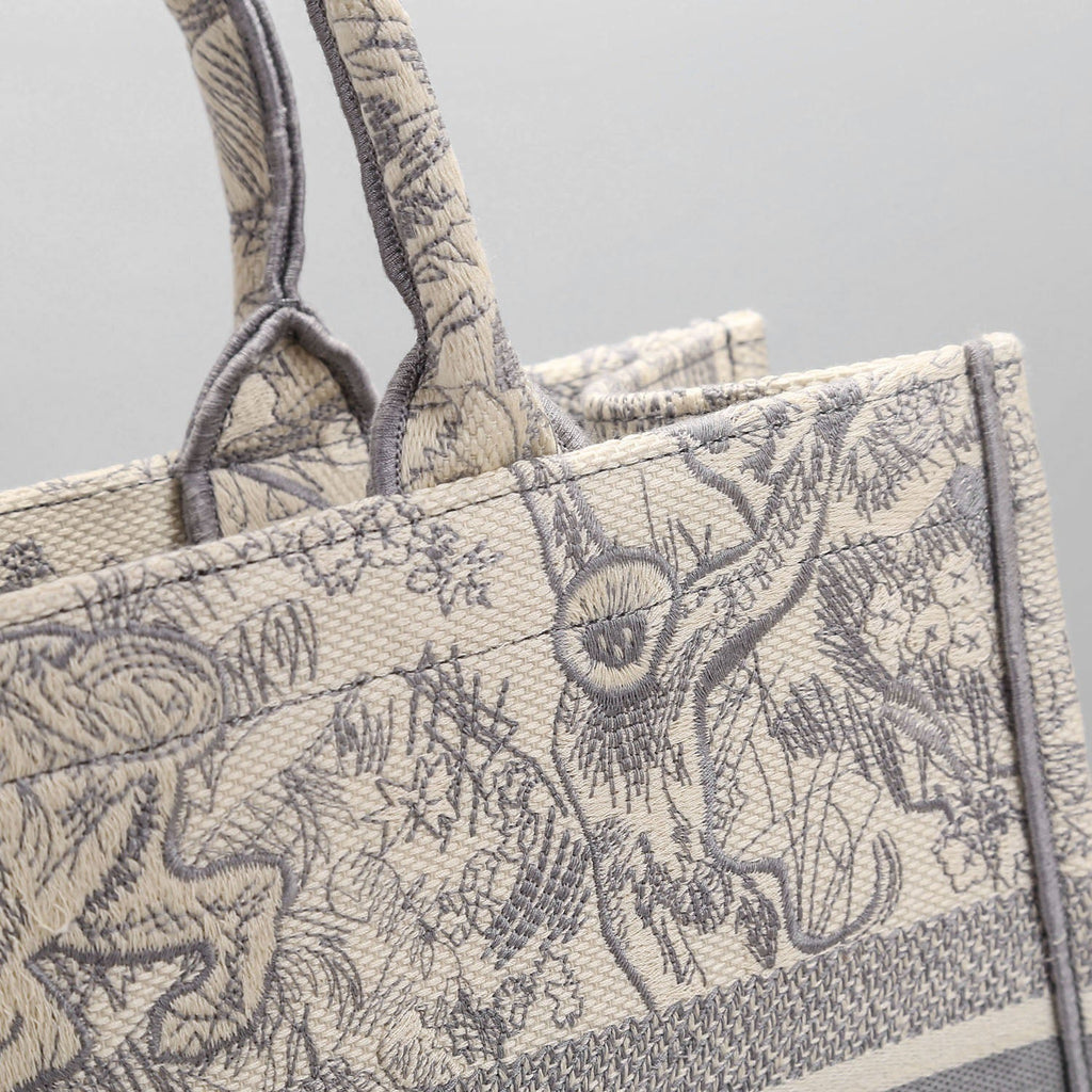 GLAMI MeGLAMIum Book Tote Gray, For Women, WomenÃ¢â‚¬â„¢s Handbags 14in/36cm CD M1296ZTDT_M932