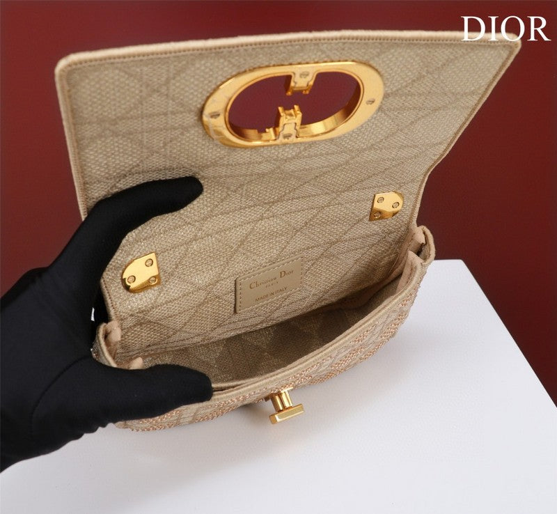 ELE - Dir Bags - 2014