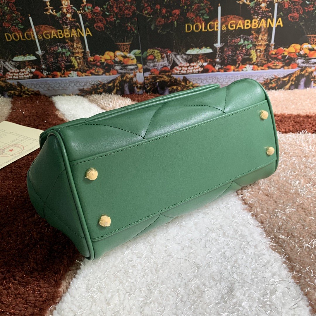 GLAMI MeGLAMIum Sicily Bag In Quilted Green For Women 10.2in/26cm GLAMI
