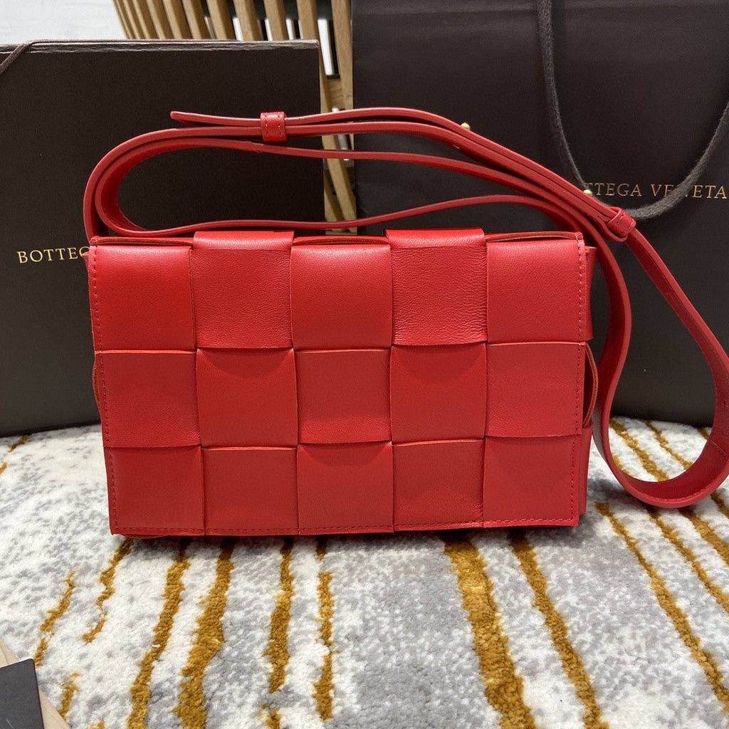 GLAMI Cassette Bag For Women 9.1in/23cm In Red