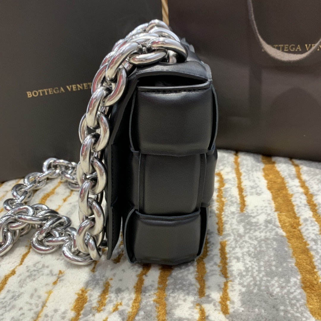 GLAMI Chain Cassette Bag For Women 10.2in/26cm In Black 631421VBWZ01229