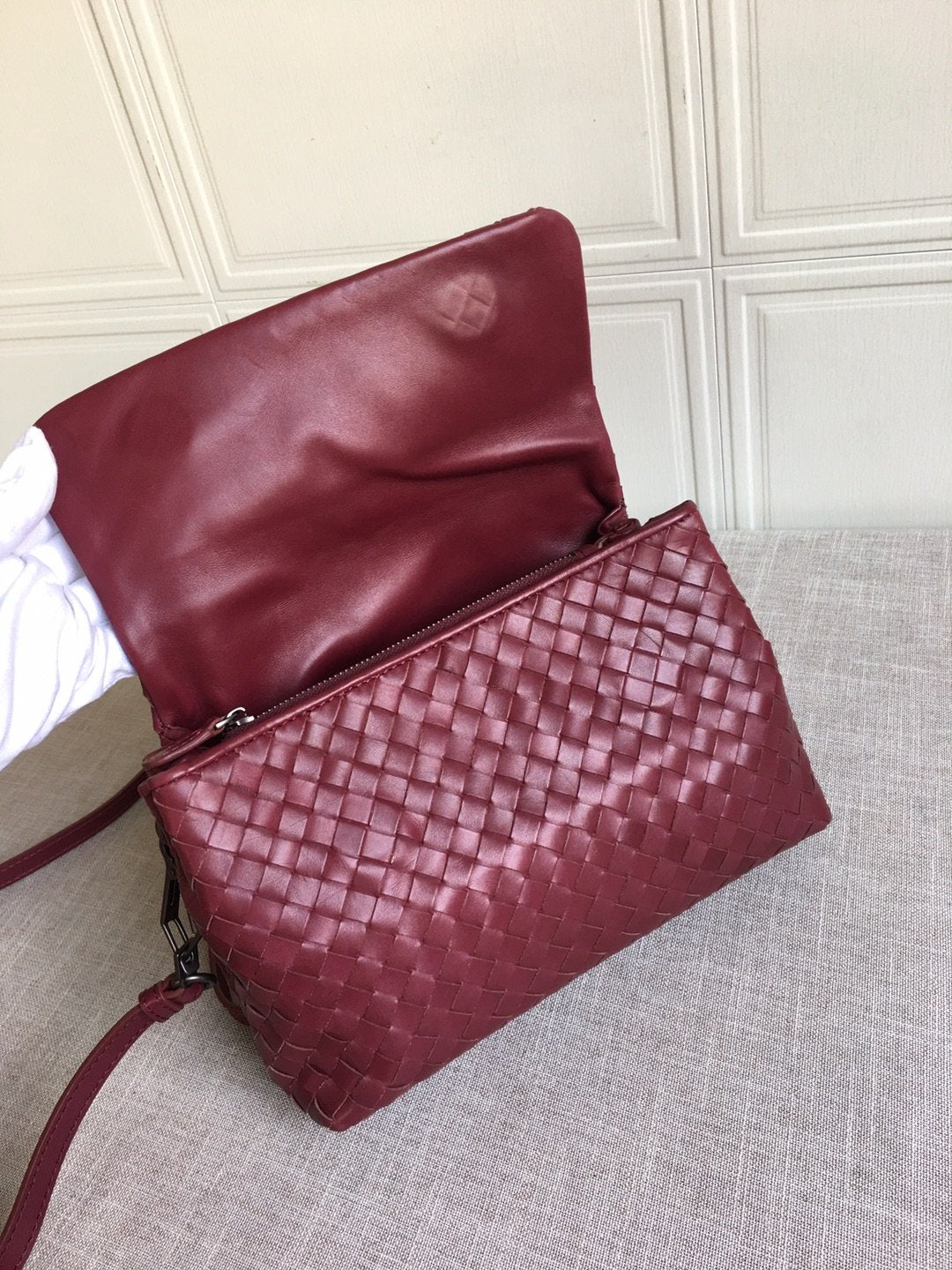 GLAMI Classic Intrecciato Red, For Women, WomenÃƒÂ¢Ã¢â€šÂ¬Ã¢â€žÂ¢s Bags 8.9in/22.5cm