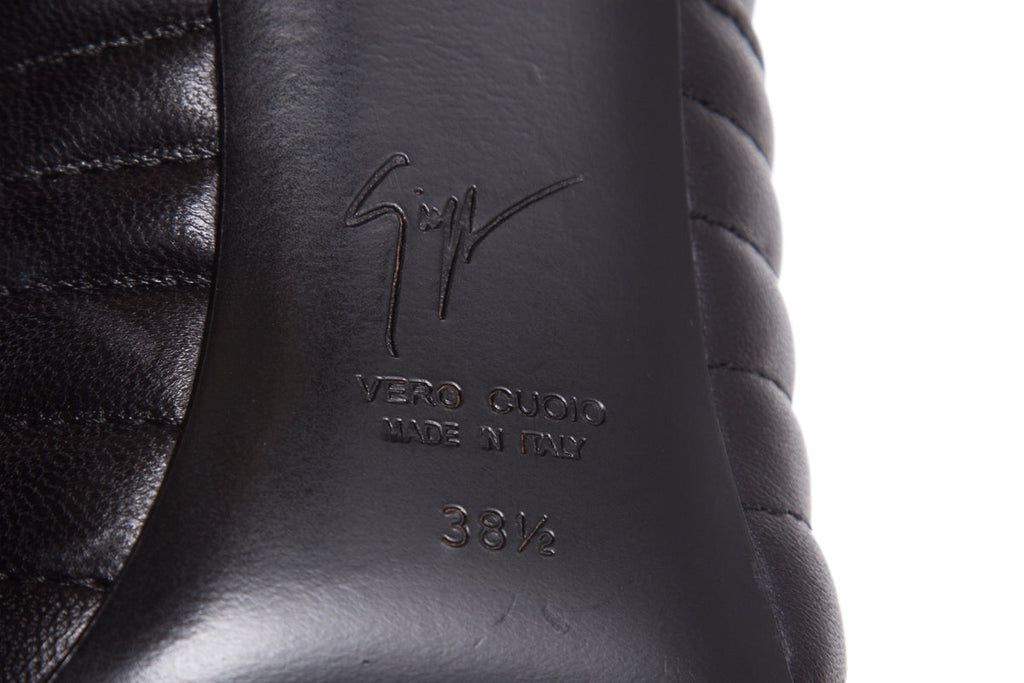 Guiseppe Zanotti Black Zipper Booties SZ 38.5