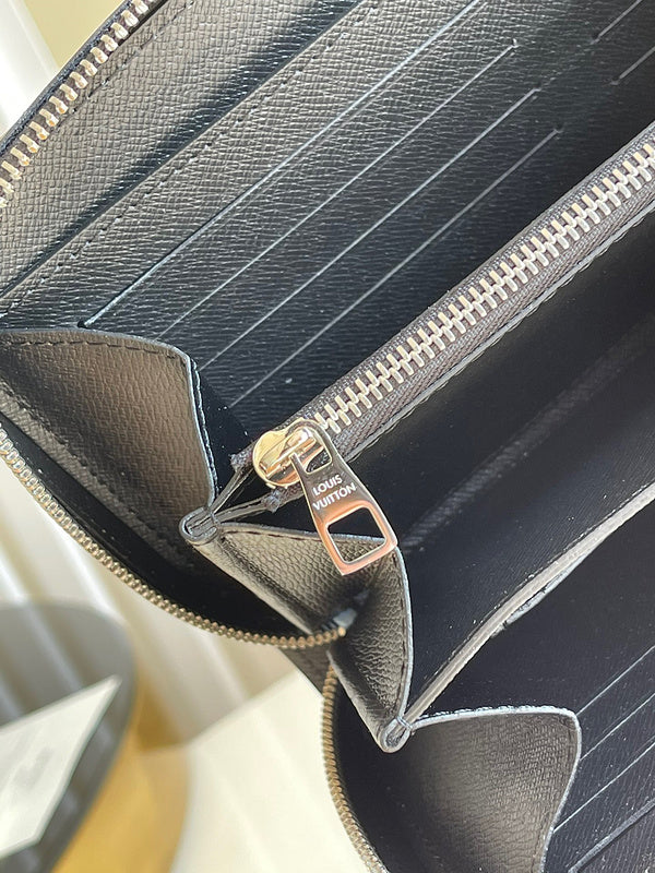 LOV2 Bags - Luxurious Bags  2416