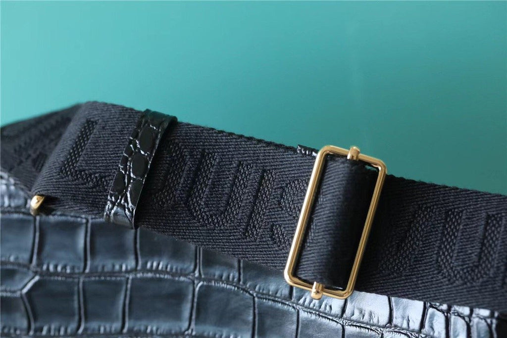LV Coussin PM High Shiny Alligator Black For Women,  Shoulder And Crossbody Bags 10.2n/26cm LV 