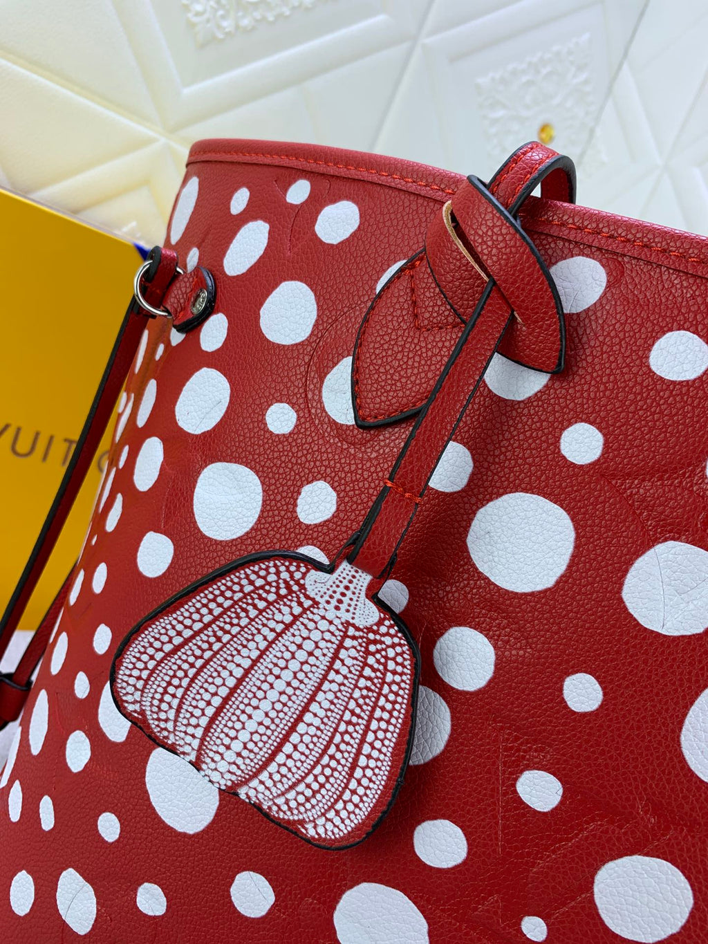 EN - New Bag LUV 652