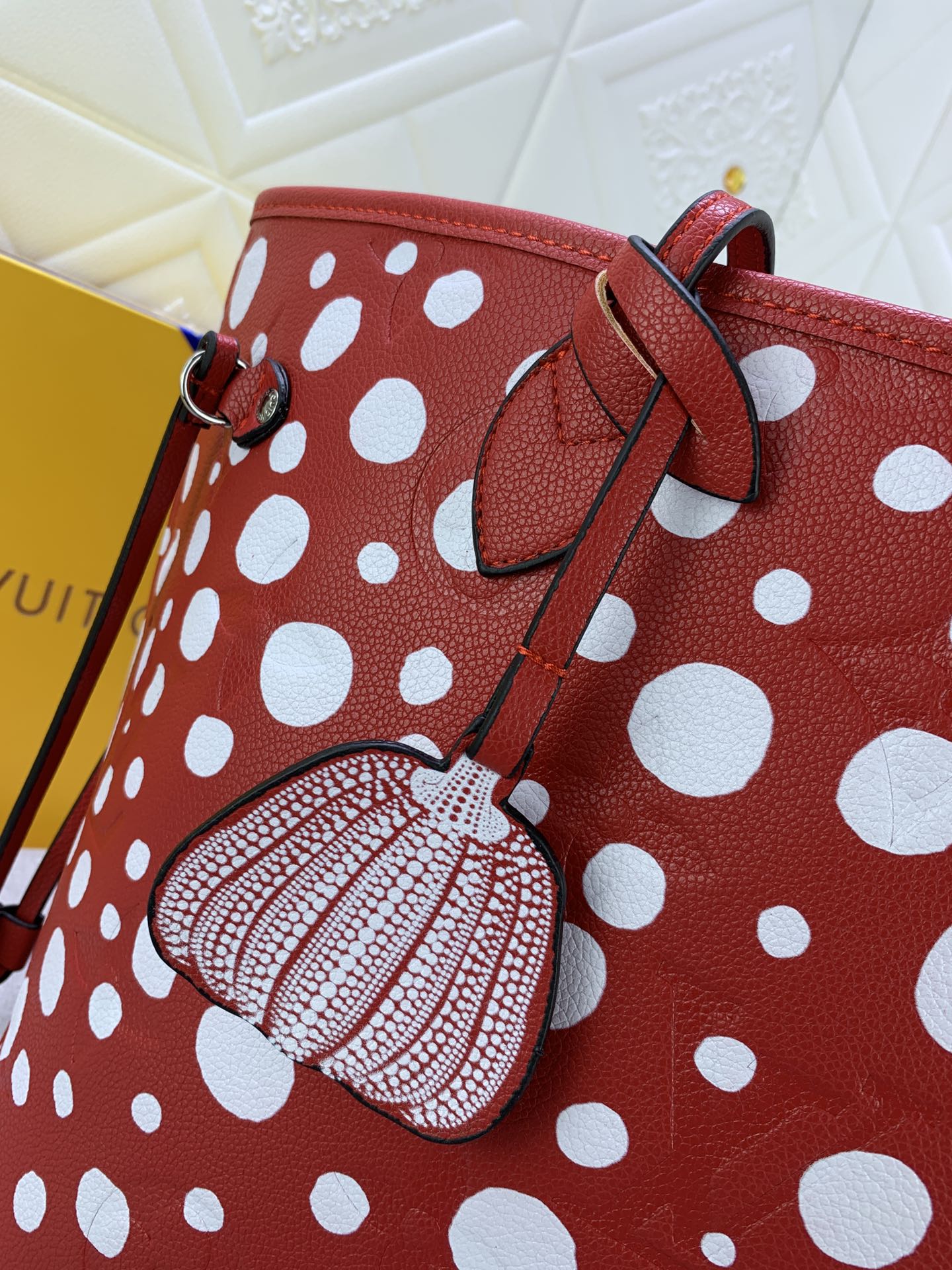 EN - New Bag LUV 652