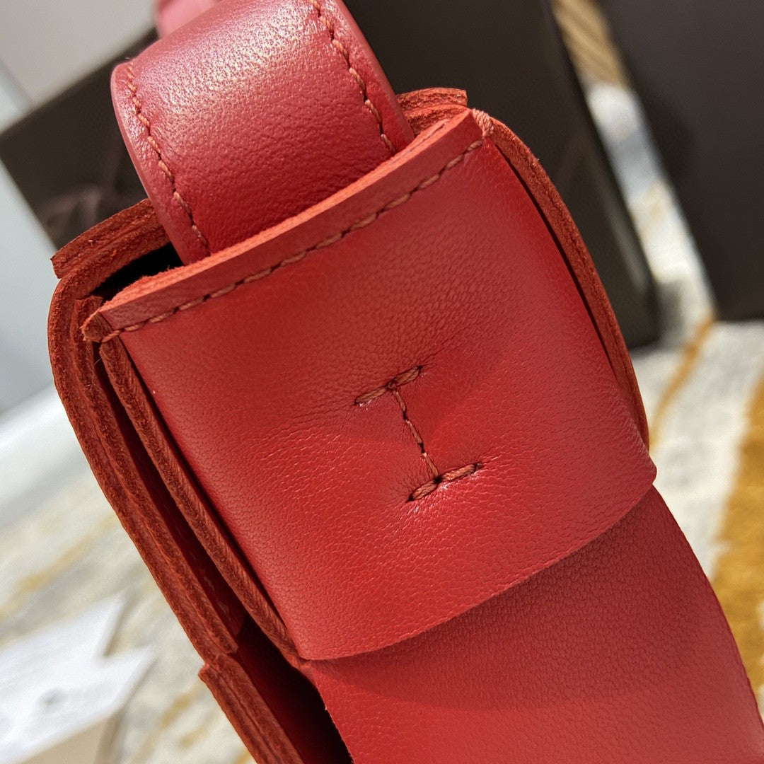 GLAMI Cassette Bag For Women 9.1in/23cm In Red