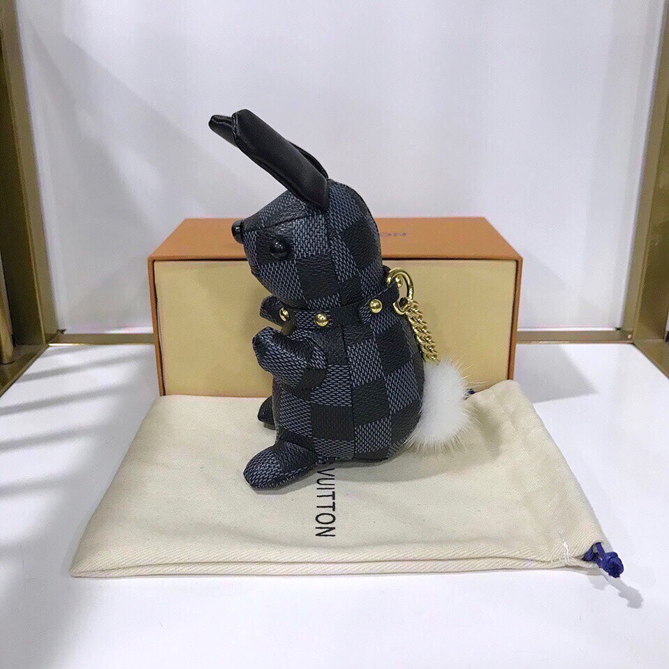 EN - Lux Keychains LUV 050