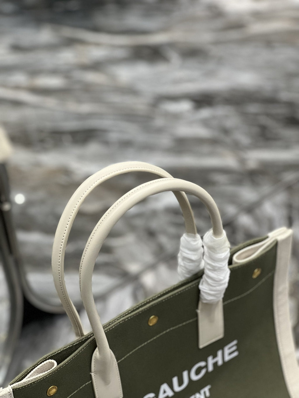 GLAMI Rive Gauche Small Tote Bag In Linen Military Green For Women 15.4in/39cm YSL 617481FAAGLAMI3281