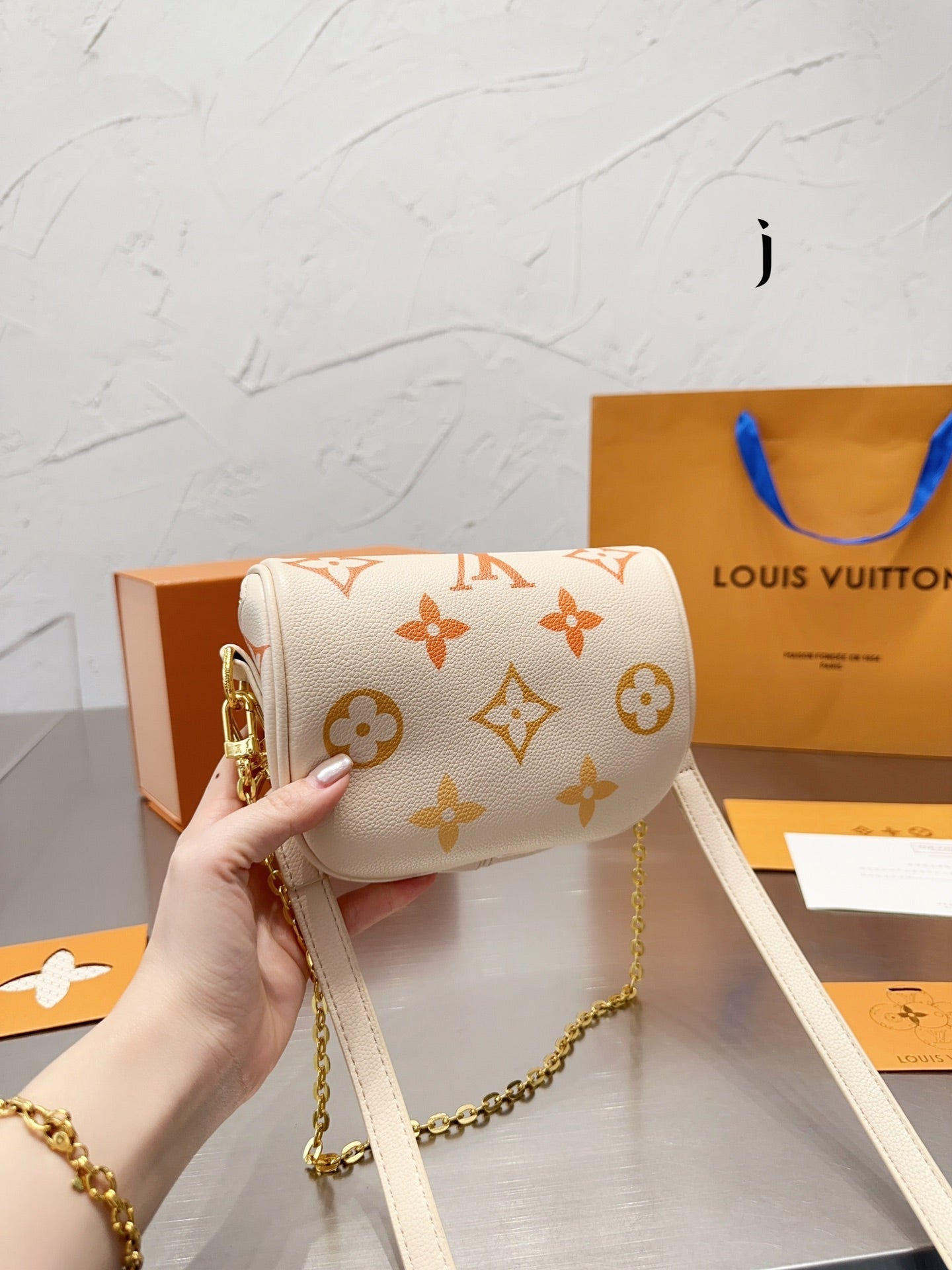 EN - Luxury Bags LUV 841