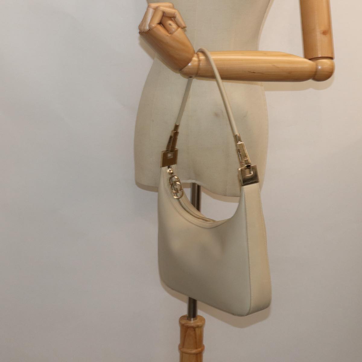 GUCCI Shoulder Bag Leather White 001 3812 80118