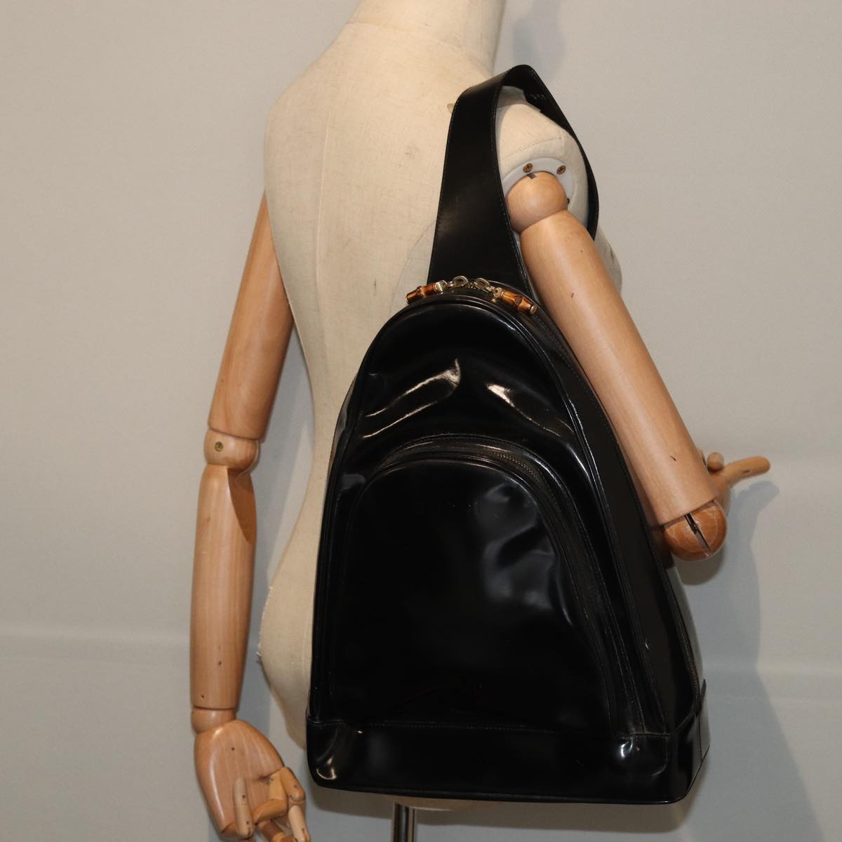GUCCI Bamboo Body Bag Enamel Black 003 3444 0127 80123