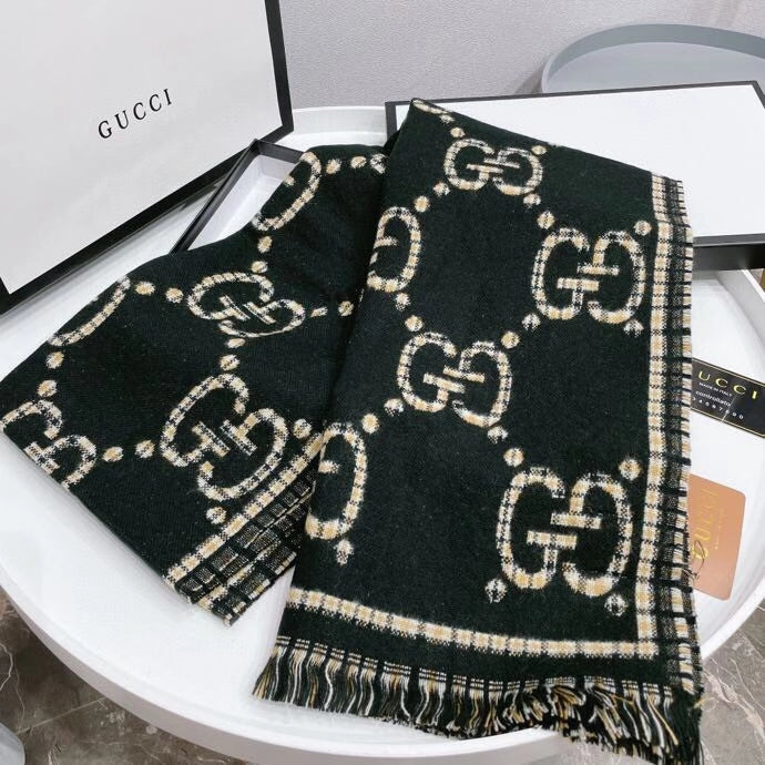 EN - Luxury GCI Scarf 025