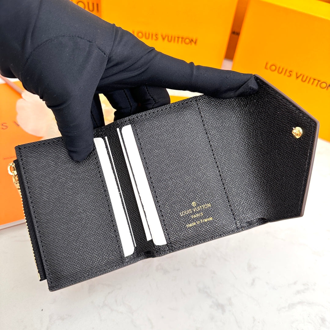 EN - New Arrival Wallet LUV 137