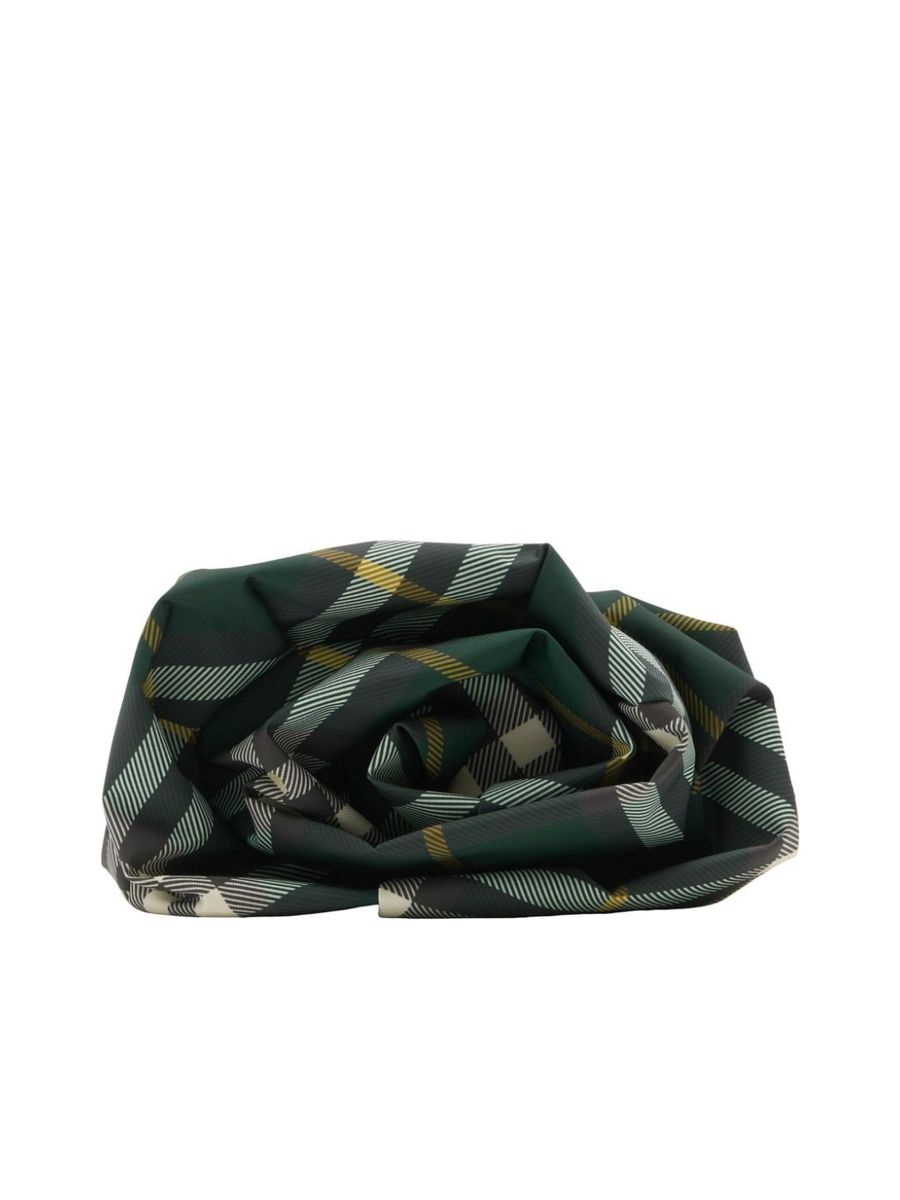 Elegant Clutch with Ruched and 3D Rose Detailing