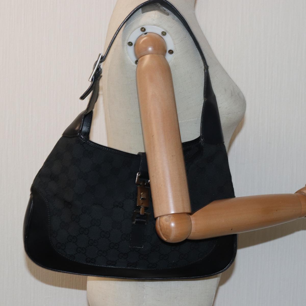 GUCCI GG Canvas Jackie Shoulder Bag Black 001 3306 80935