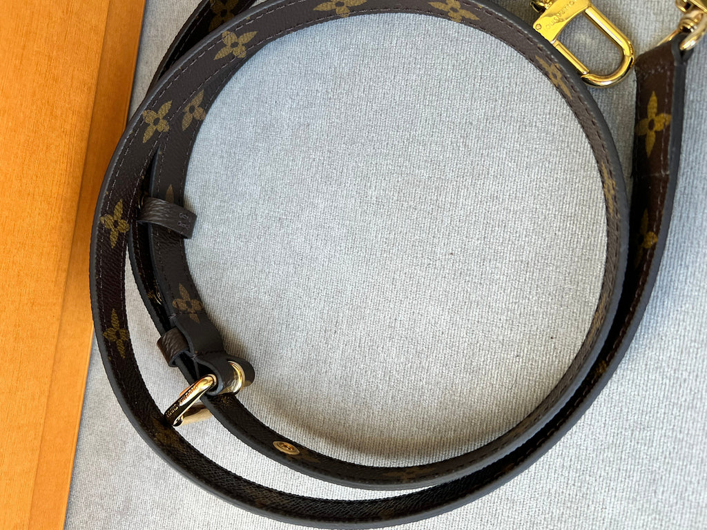Louis Vuitton Pochette Metis Monogram (RRP £1,970)