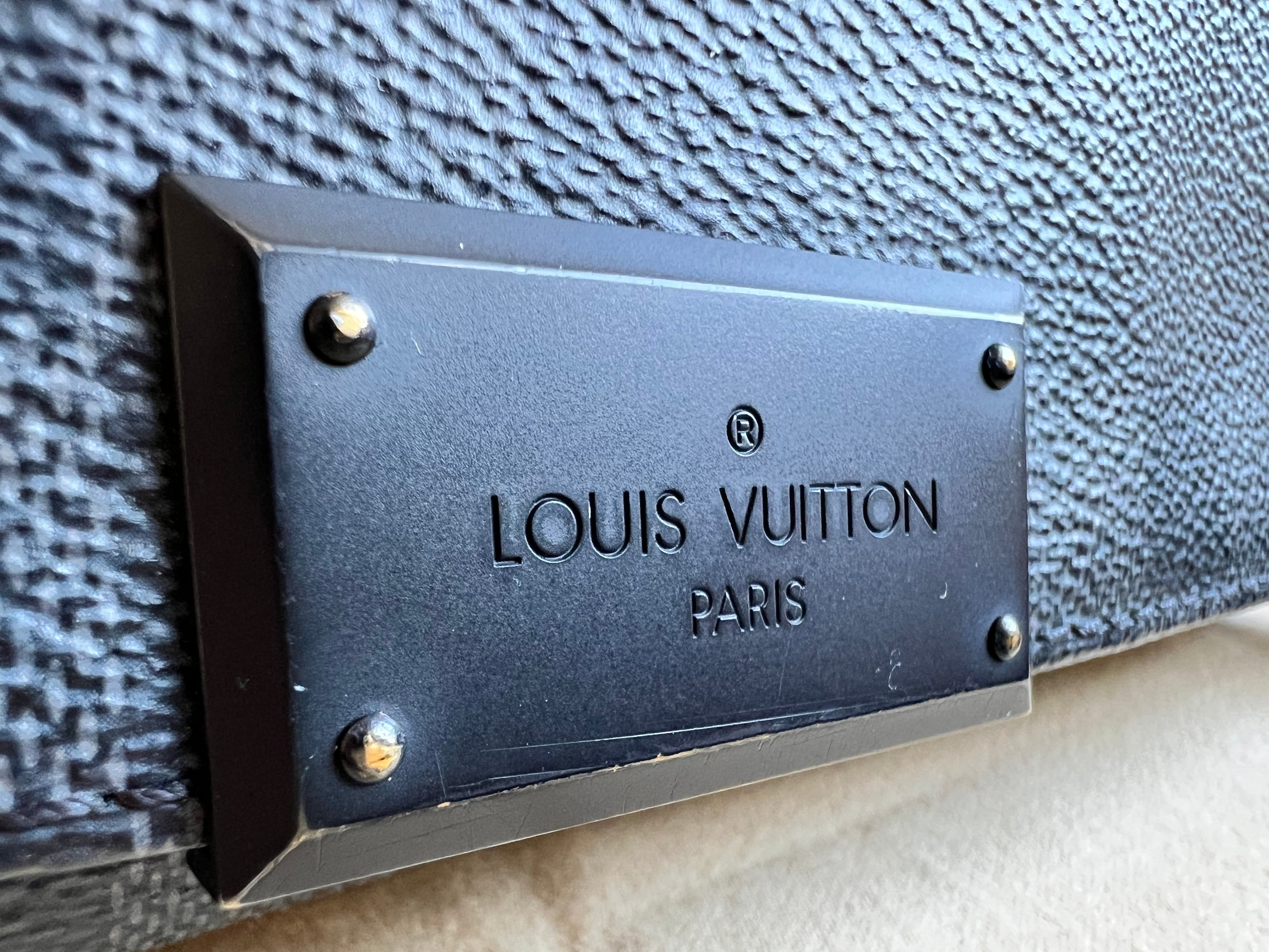 Louis Vuitton PM District Messenger Bag Damier Graphite