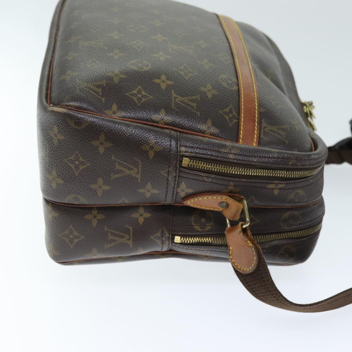Louis Vuitton Monogram Reporter Gm Shoulder Bag