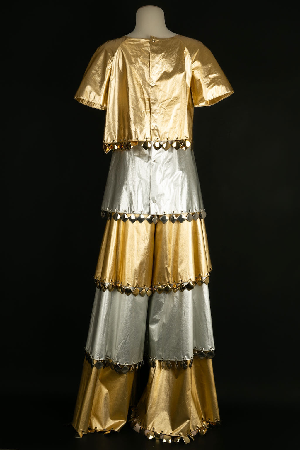 Robe dorÃƒÆ’Ã‚Â©e et argentÃƒÆ’Ã‚Â©e Paco Rabanne