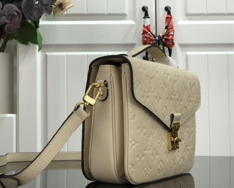SAMC - LOV Bags - 1246