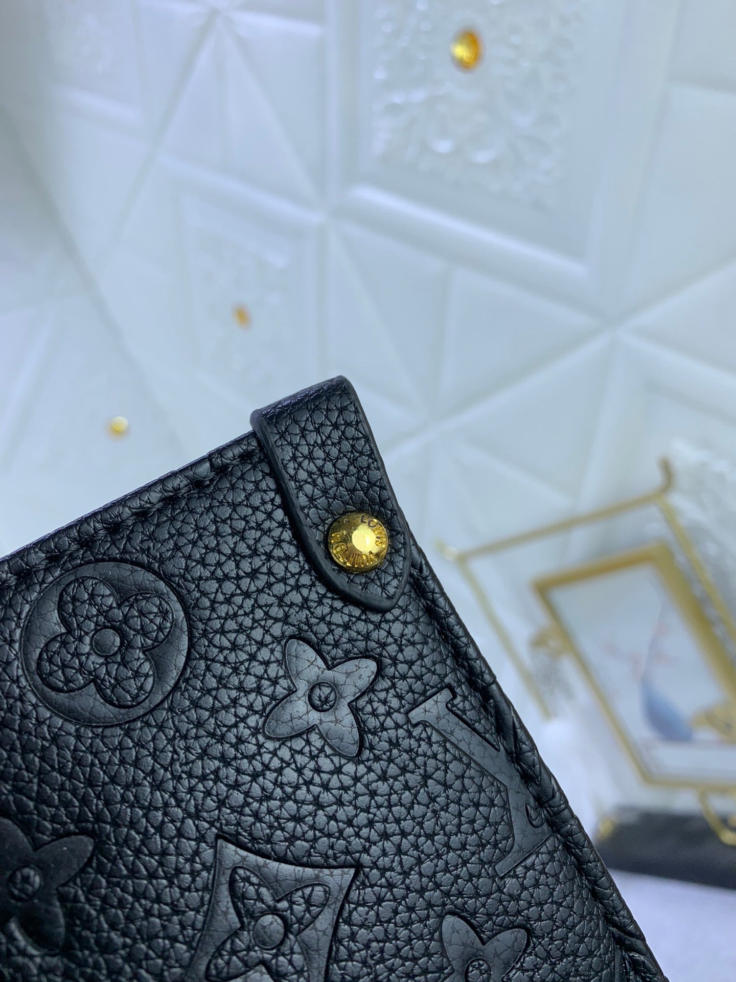 EN - Luxury Bags LUV 769