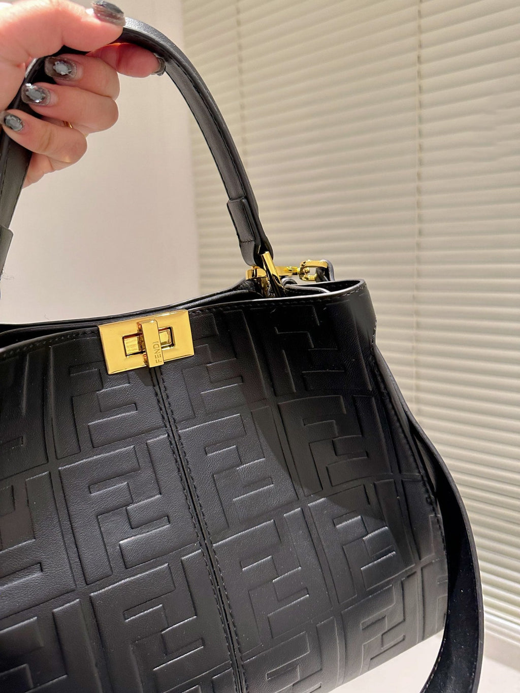 EN - Luxury Bags FEI 284