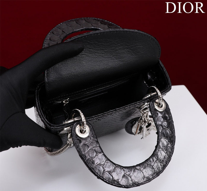 ELE - Dir Bags - 104