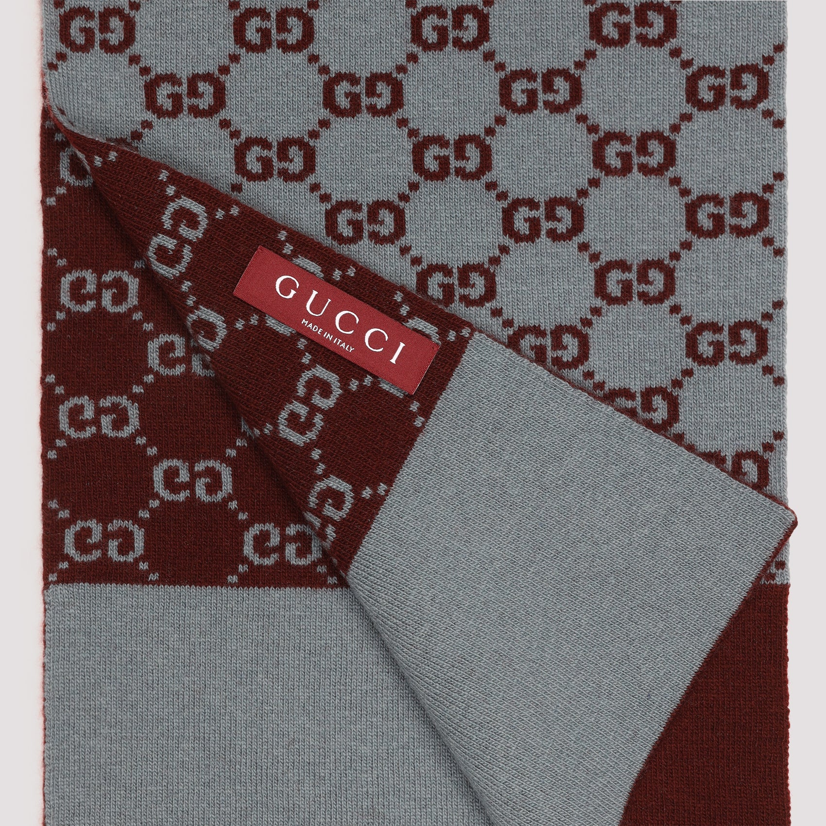 GUCCI Stylish Wool Scarf for Men