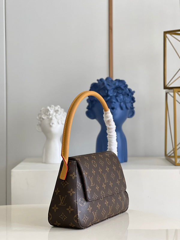 Fashion Lu-Vi bags - 3389