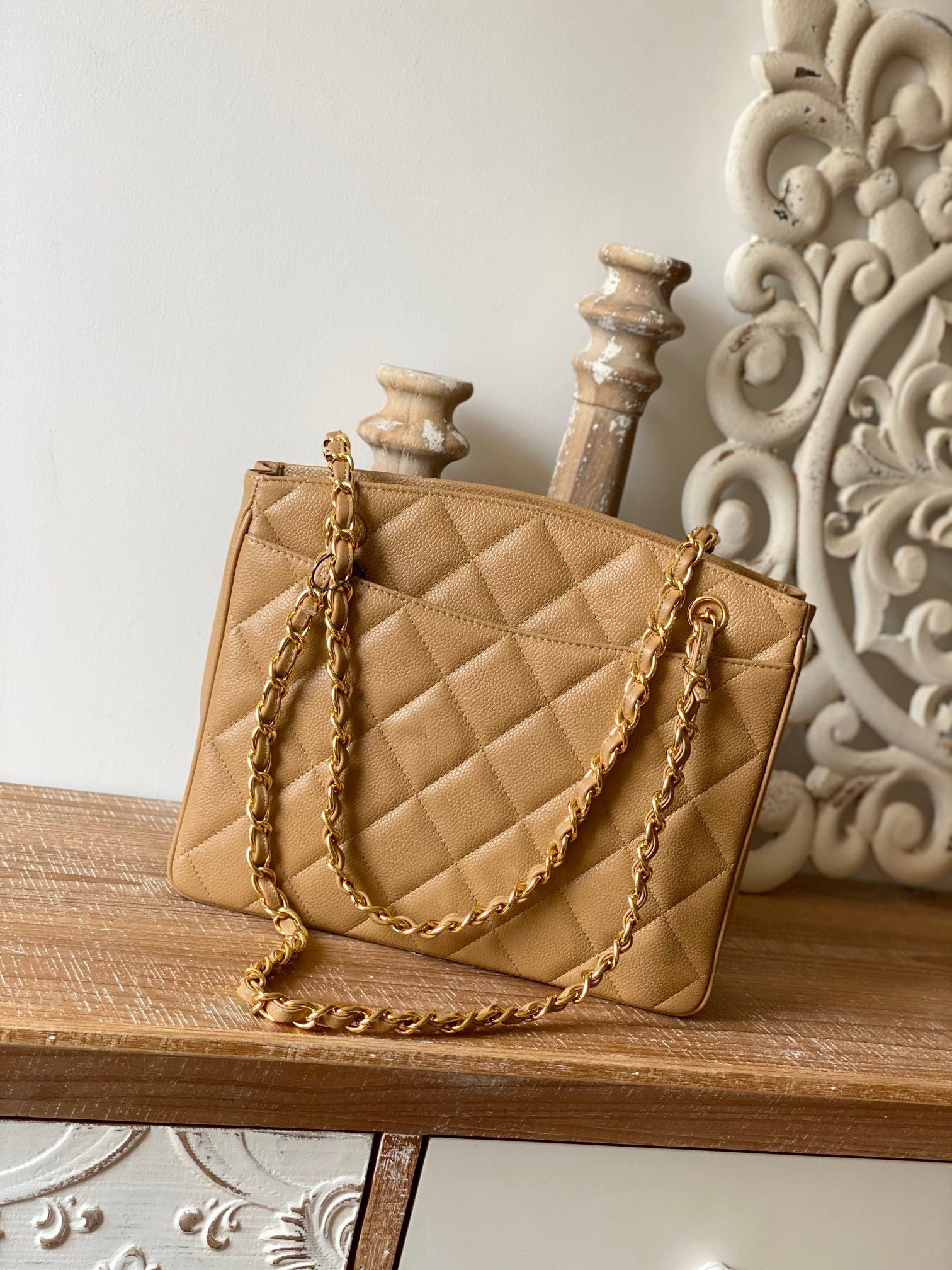 CHLVintage Beige MeGLAMIum Quilted Caviar Tote Bag For Women 28cm/11in