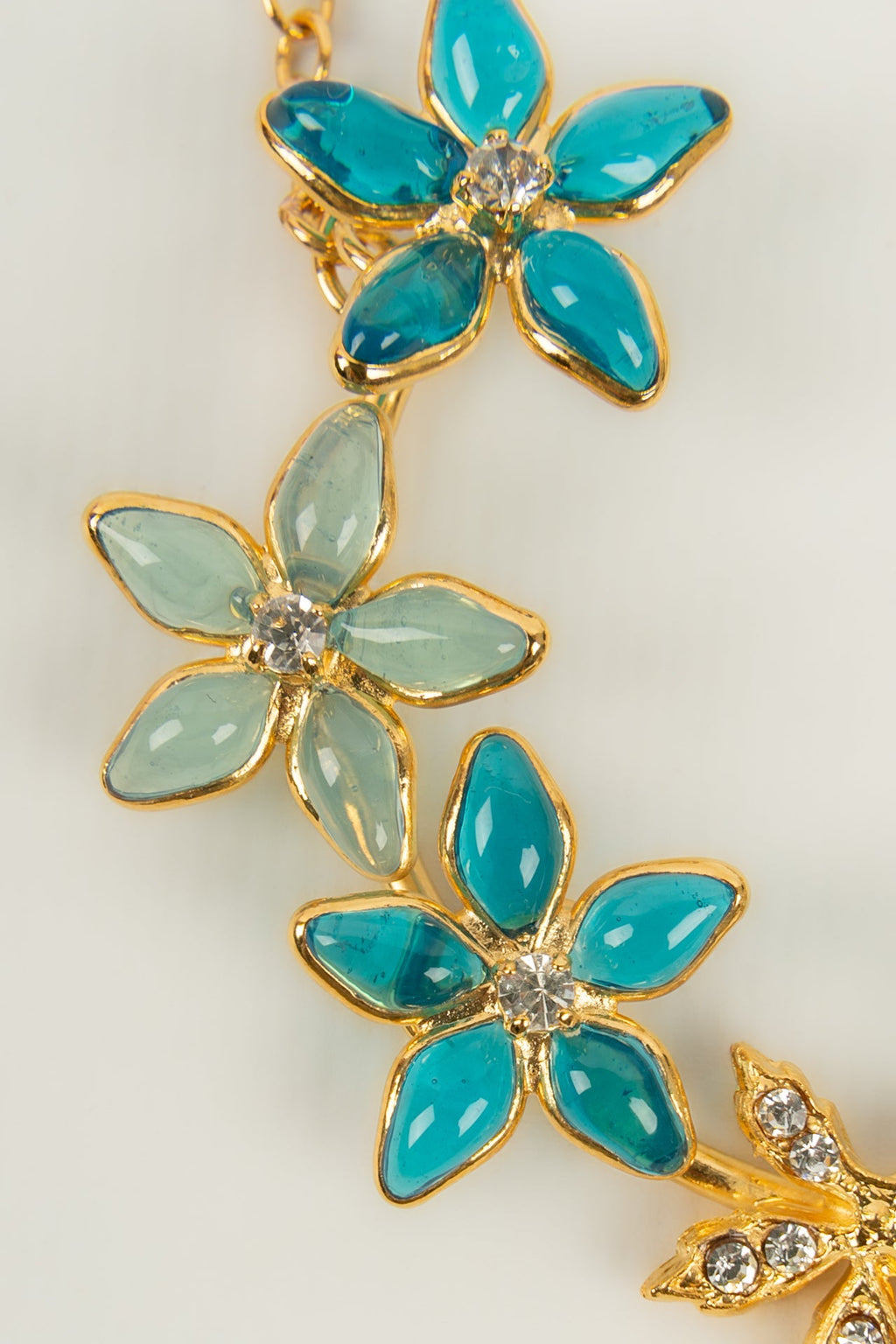 Collier Augustine